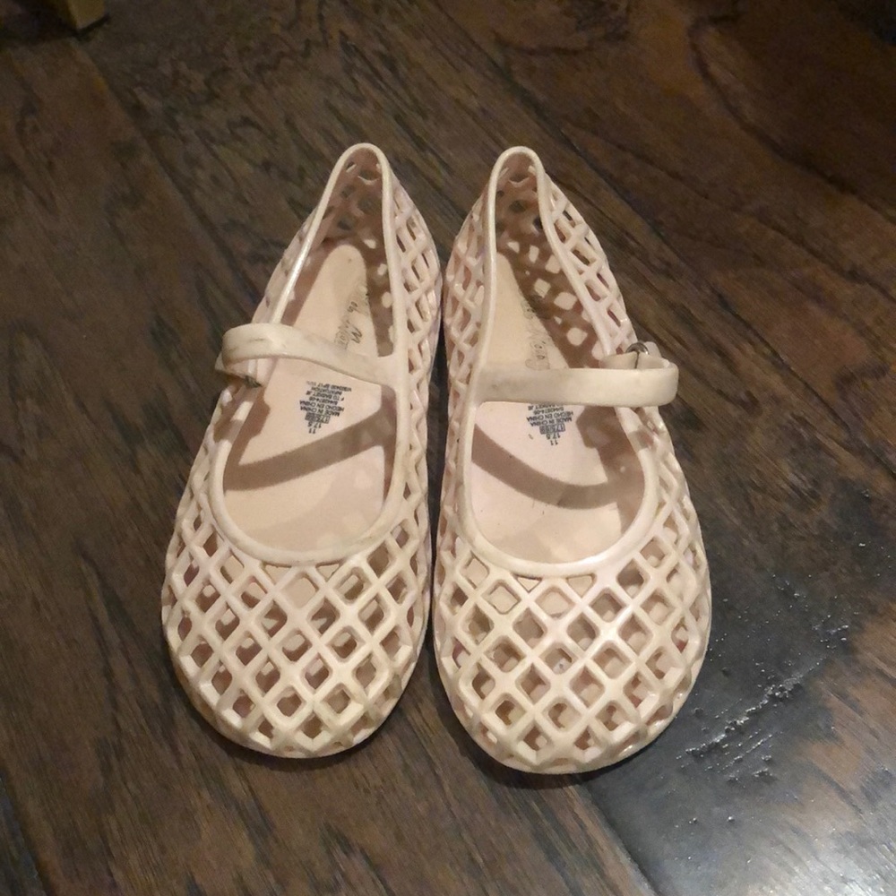 Old Navy Jellies Size 11